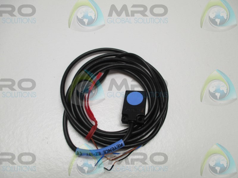 KEYENCE EZ-18T PROXIMITY SENSOR * NEW IN BOX *