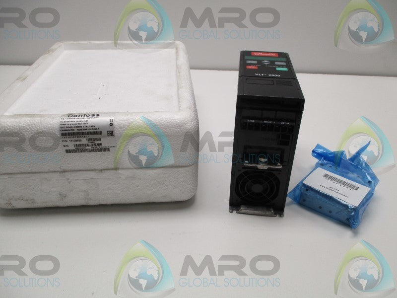 DANFOSS VLT2805PT4B20SBR1DBF00A00C1 AC DRIVE * NEW IN BOX *