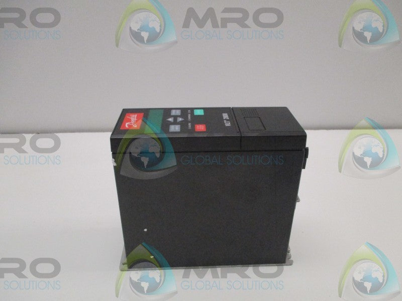 DANFOSS VLT2805PT4B20SBR1DBF00A00C1 AC DRIVE * NEW IN BOX *