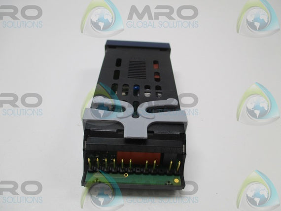 JUMO 702040/88-888-000-23/210 TEMPERATURE CONTROLLER * NEW NO BOX *