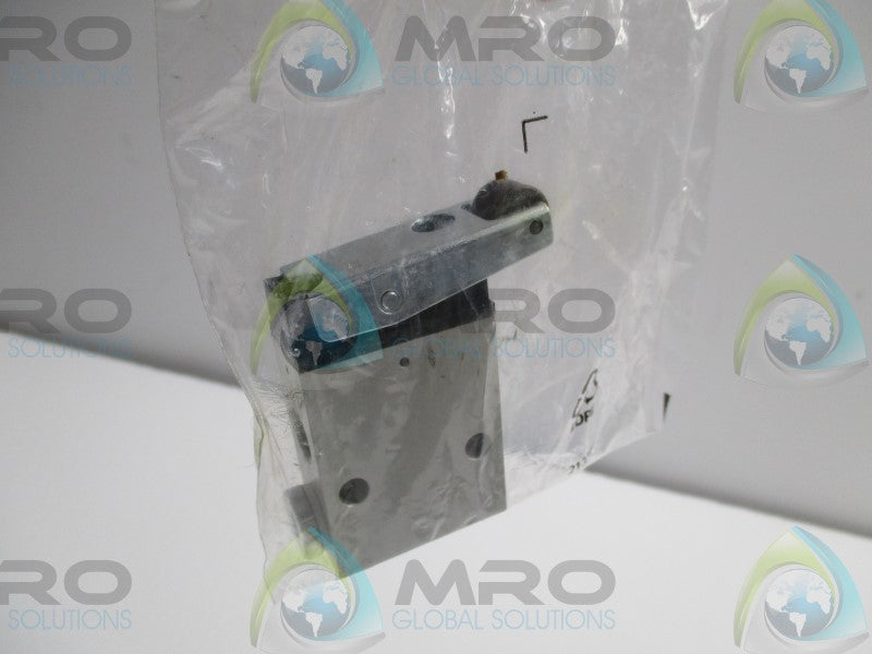 FESTO RS-3-1/8 ROLLER LEVER VALVE * NEW IN FACTORY BAG *