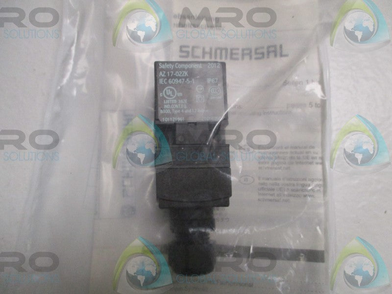 SCHMERSAL AZ17-02ZK INTERLOCK SAFETY SWITCH * NEW IN FACTORY BAG *