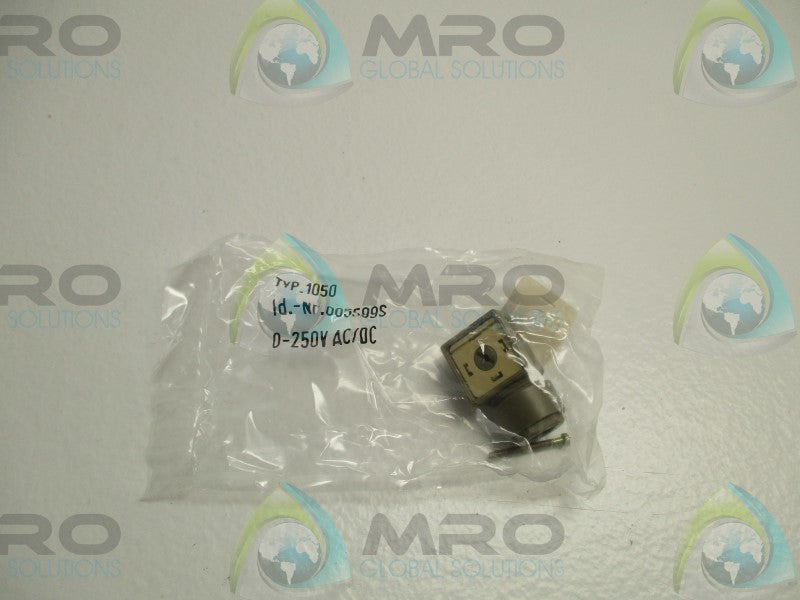 INDUSTRIAL MRO 005589S * NEW IN FACTORY BAG *