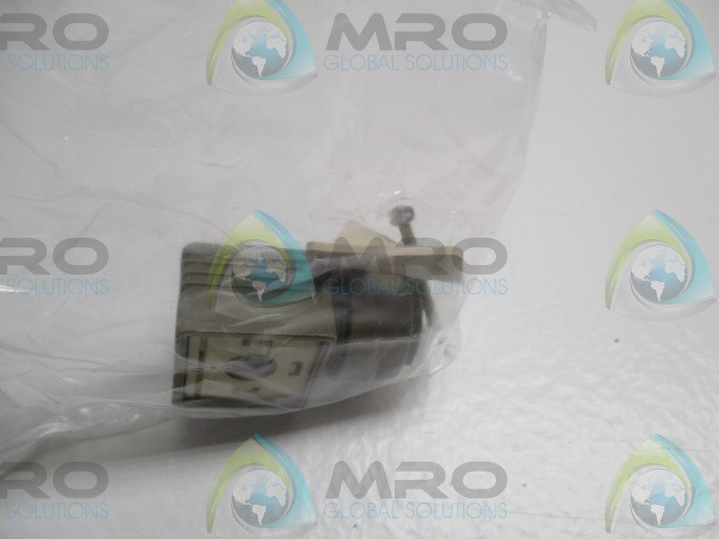 INDUSTRIAL MRO 005589S * NEW IN FACTORY BAG *