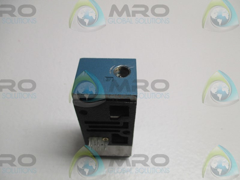 MAC M92007-04P SOLENOID VALVE BASE  UNMP