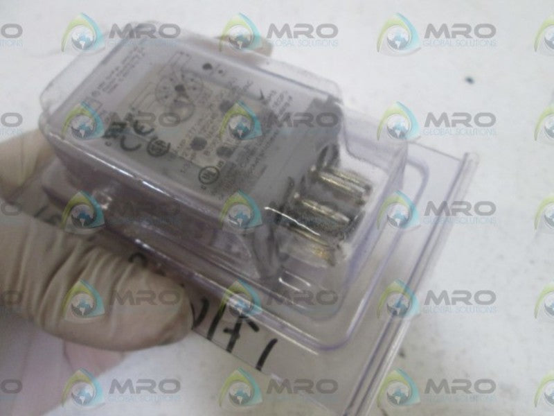 DAYTON 5X827N RELAY * NEW IN ORIGINAL PACKAGE *