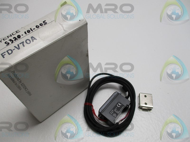 KEYENCE FD-V70A DIGITAL FLOW SENSOR AMPLIFIER * NEW IN BOX  *