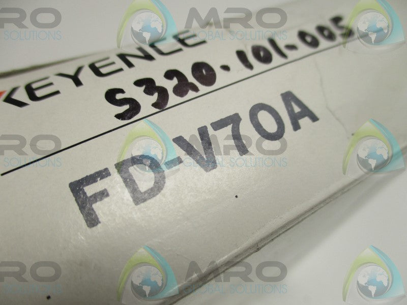 KEYENCE FD-V70A DIGITAL FLOW SENSOR AMPLIFIER * NEW IN BOX  *