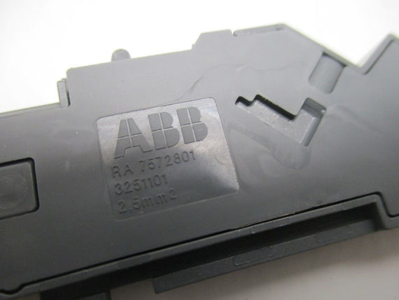 ABB RA7572801 TERMINAL BLOCK * NEW NO BOX *