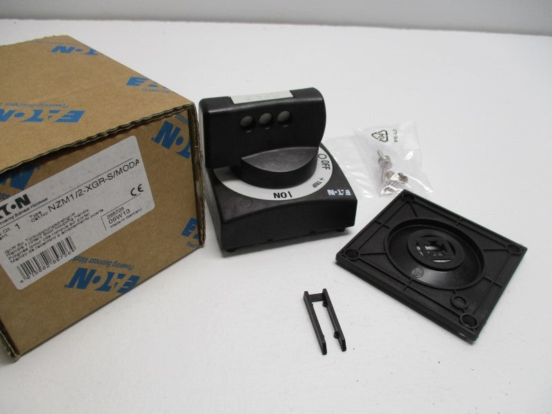 EATON NZM1/2-XGR-S/MODA DOOR COUPLING HANDLE (AS PICTURED) * NEW IN BOX*