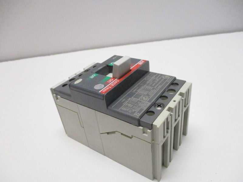 ABB SACE TMAX 11N 1SDA061802R1 CIRCUIT BREAKER * NEW IN BOX *