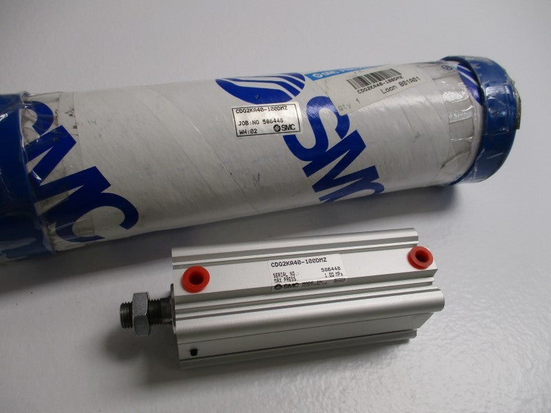 SMC CDQ2KA40-100DMZ COMPACT CYLINDER * NEW IN ORIGINAL PACKAGE *