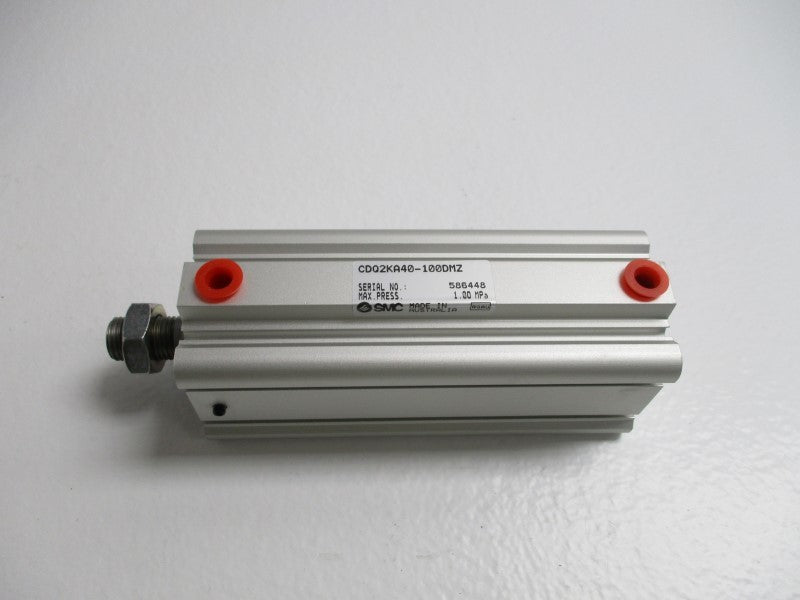 SMC CDQ2KA40-100DMZ COMPACT CYLINDER * NEW IN ORIGINAL PACKAGE *