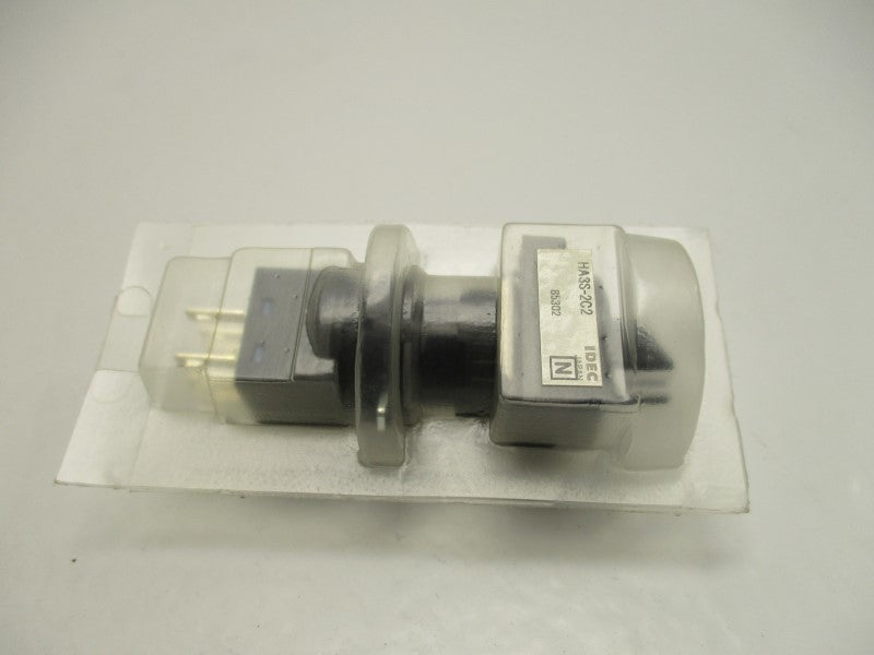 IDEC HA3S-2C2 POSITION SELECTOR SWITCH * NEW IN ORIGINAL PACKAGE *