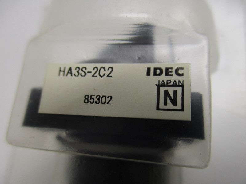 IDEC HA3S-2C2 POSITION SELECTOR SWITCH * NEW IN ORIGINAL PACKAGE *