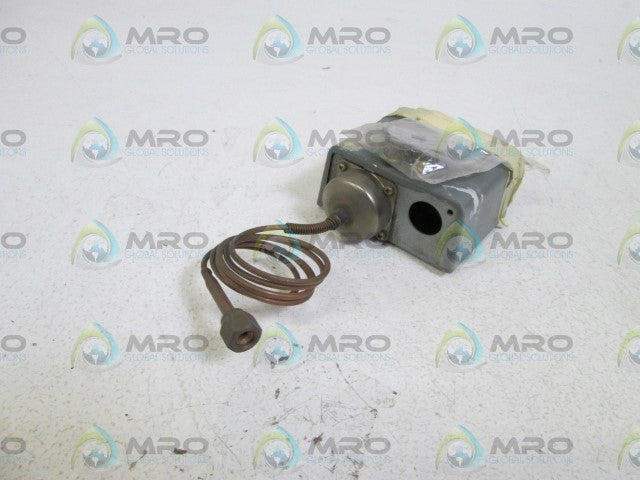 JOHNSON CONTROLS PRESSURE SWITCH P70AB-12 *USED*