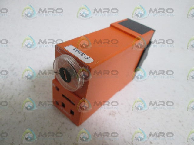 SYRELEC RELAY 220VAC OBRU *USED*