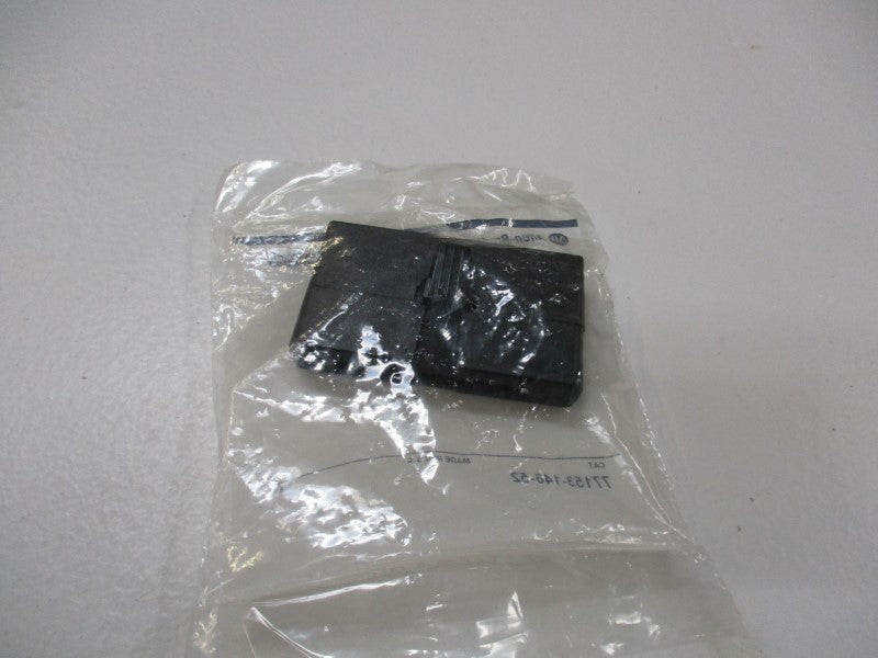 ALLEN BRADLEY 77153-146-52 MEMORY CARD RETAINER KIT * NEW IN FACTORY BAG *