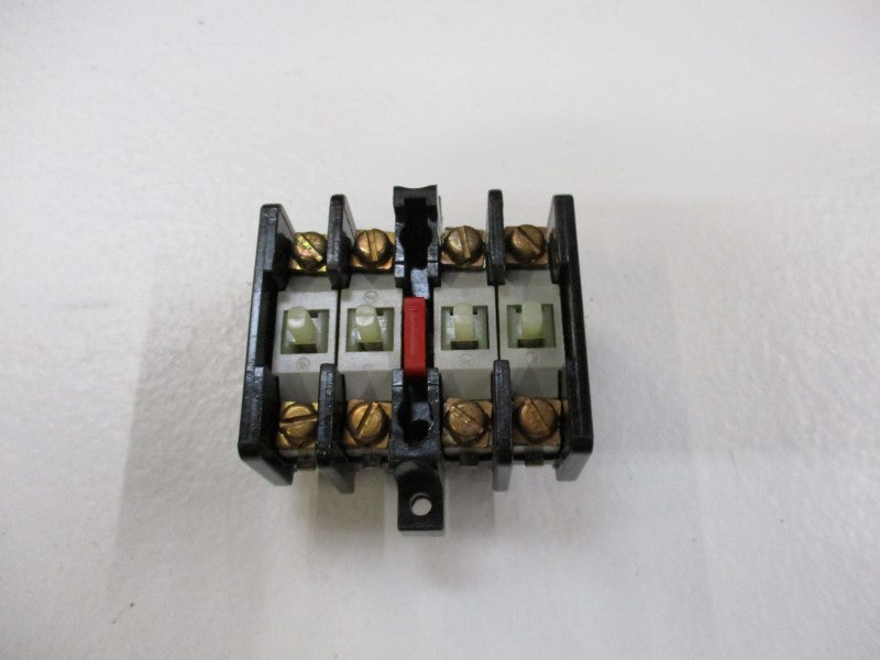 ALLEN BRADLEY 700-NA40 CONTACT BLOCK SER. B (MISSING ACCESSORIES) *NEW NO BOX *