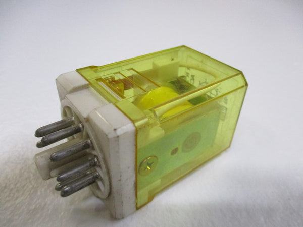 IDEC RR3P-U RELAY 24VAC 10A  UNMP