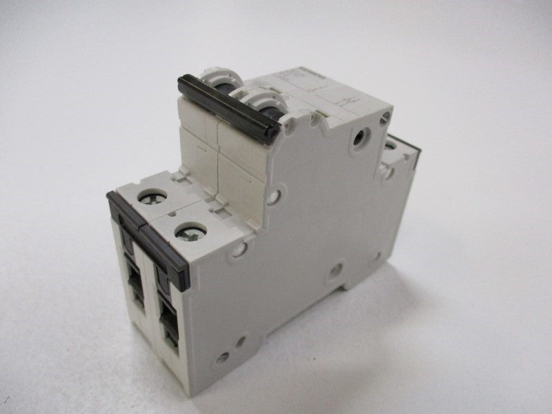 SIEMENS 5SY6203-7 CIRCUIT BREAKER 3A 400V NSNP