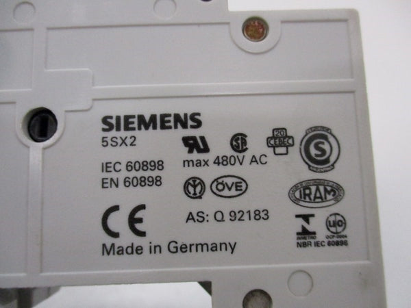 SIEMENS 5SX2-203-8 CIRCUIT BREAKER 3A 400V UNMP