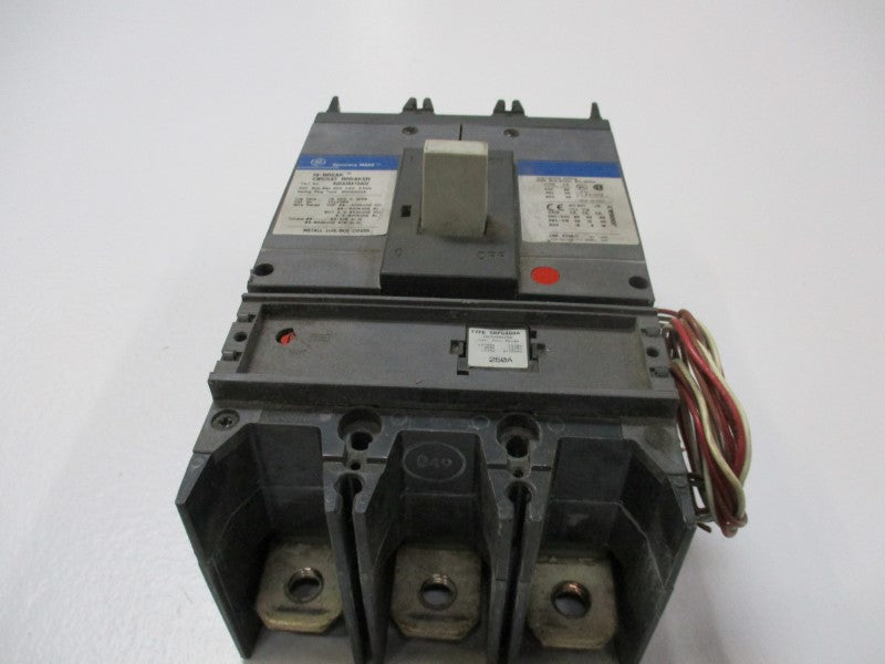 GENERAL ELECTRIC SGHA36AT0400 CIRCUIT BREAKER 400A 600VAC UNMP