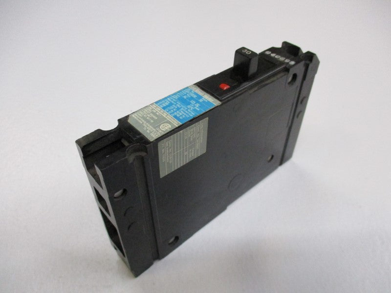 SIEMENS ED41B030 CIRCUIT BREAKER 30A 277VAC UNMP