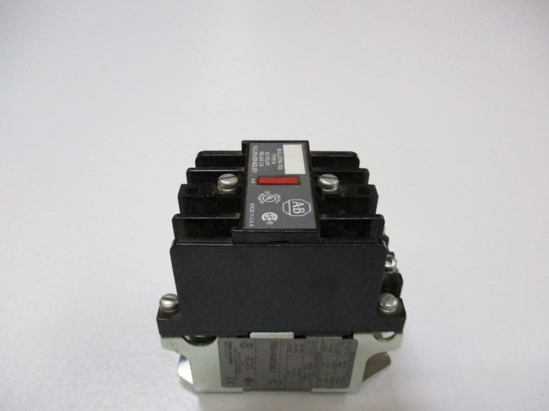 ALLEN BRADLEY 700-N400A1 AC RELAY SER. C UNMP
