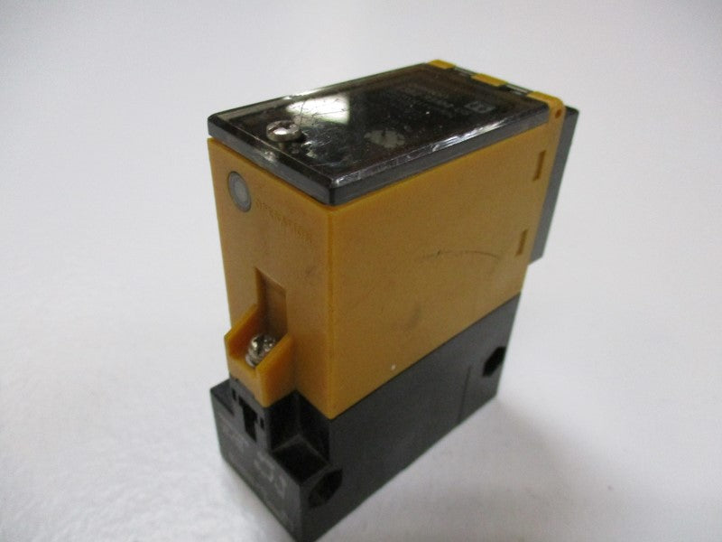 OMRON E3B2-R5M4-US UNMP