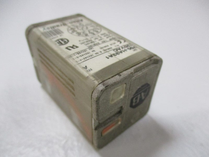 ALLEN BRADLEY 700-HA33A1 RELAY SER. A 120VAC 10A UNMP