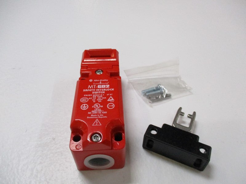 ALLEN BRADLEY 440K-MT55087 SAFETY SWITCH SER. C (WH) NSMP