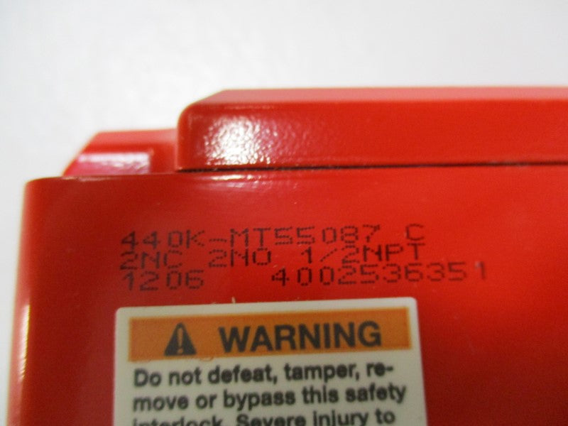 ALLEN BRADLEY 440K-MT55087 SAFETY SWITCH SER. C (WH) NSMP