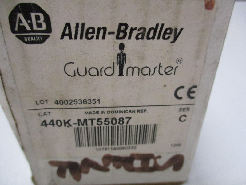 ALLEN BRADLEY 440K-MT55087 SAFETY SWITCH SER. C (WH) NSMP