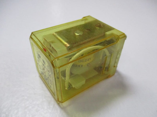 IDEC RR3B-UL RELAY 24VDC 10A UNMP