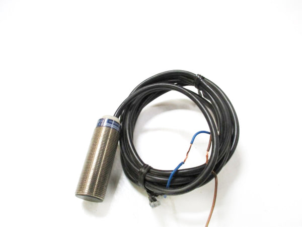 TELEMECANIQUE XS518B1DAL2 12-48V NSNP