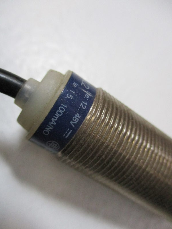 TELEMECANIQUE XS518B1DAL2 12-48V NSNP