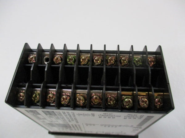 YOKOGAWA UT520-00/Z UNMP