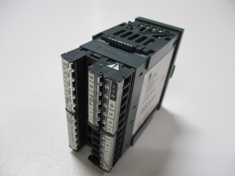 EUROTHERM 2208E/CC/VH/RH/XX/RF/RF/2XX/ENG/XXXXX//XXXXX NSNP