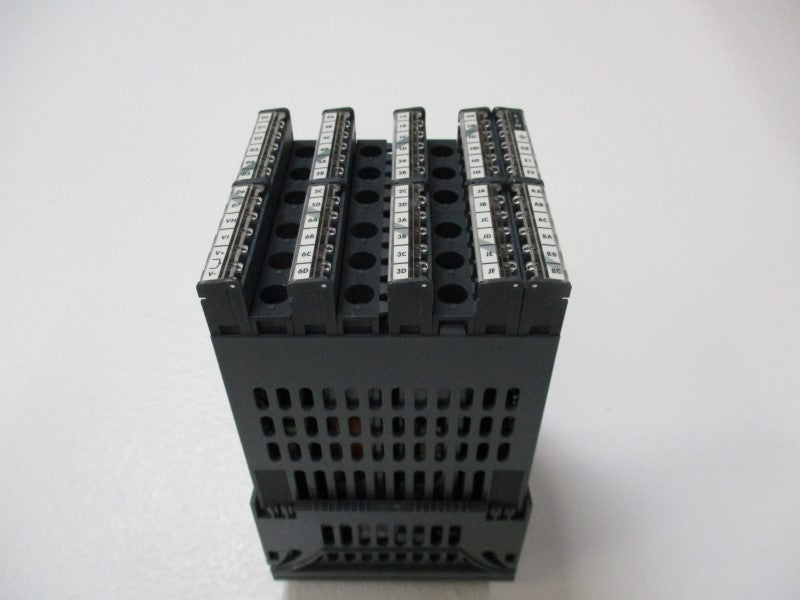 EUROTHERM 2604/VH/121/XX/DO/PV/D4/RR/RR/XX/A2/XX/ENG NSNP