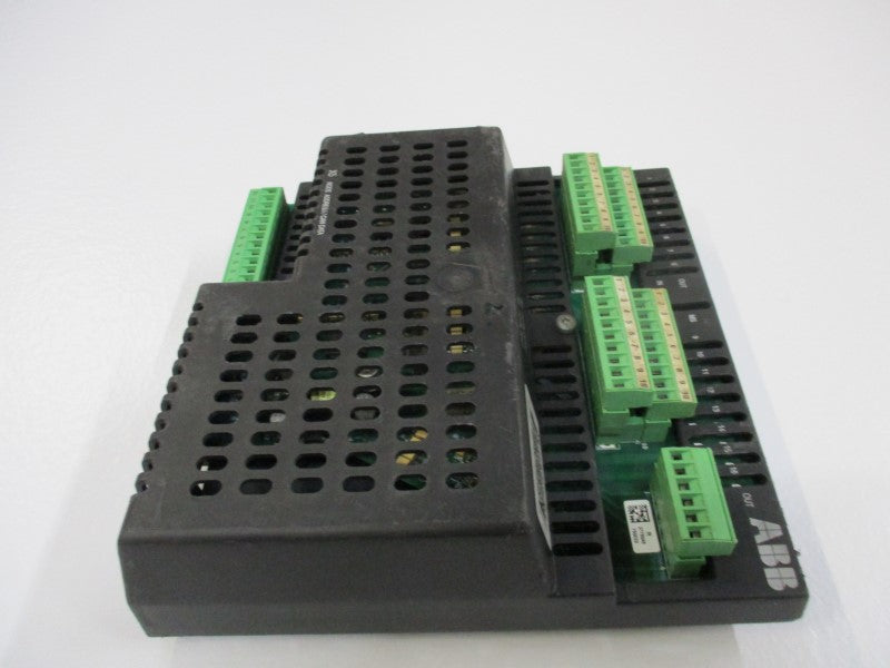 ABB DSQC327A 3HAC17971-1 UNMP