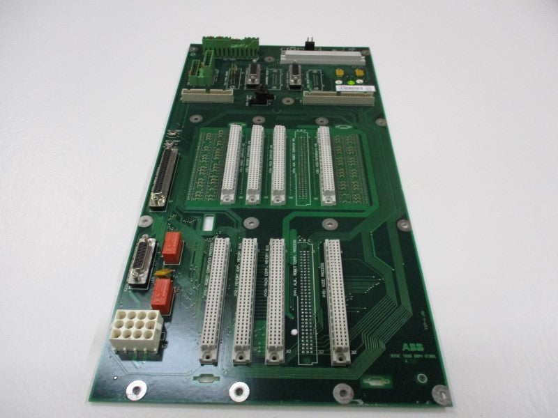 ABB DSQC330 3HAB6372-1 (AS PICTURED) UNMP