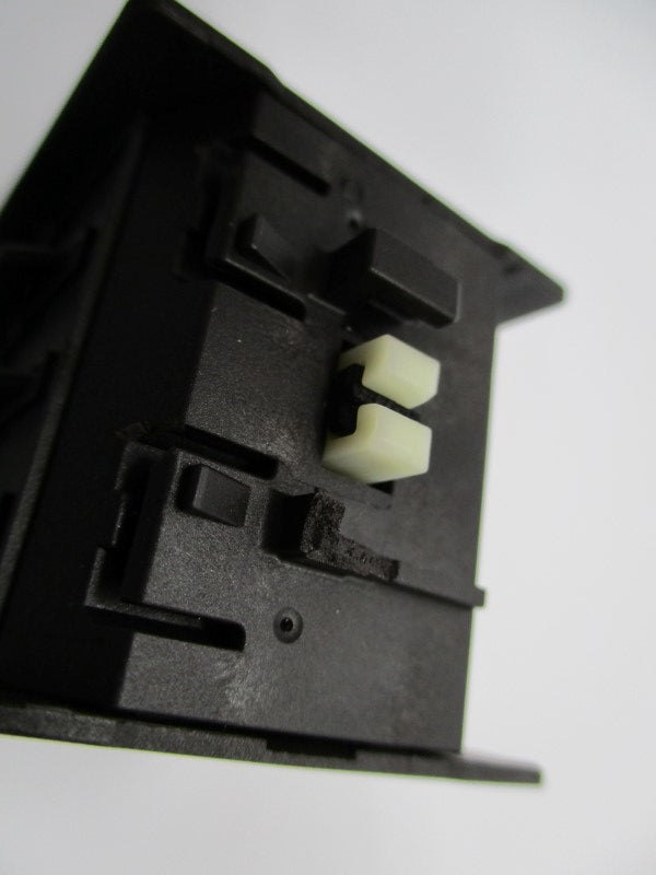 SIEMENS 3RT2016-1BB44-3MA0 24VDC (AS PICTURED) UNMP