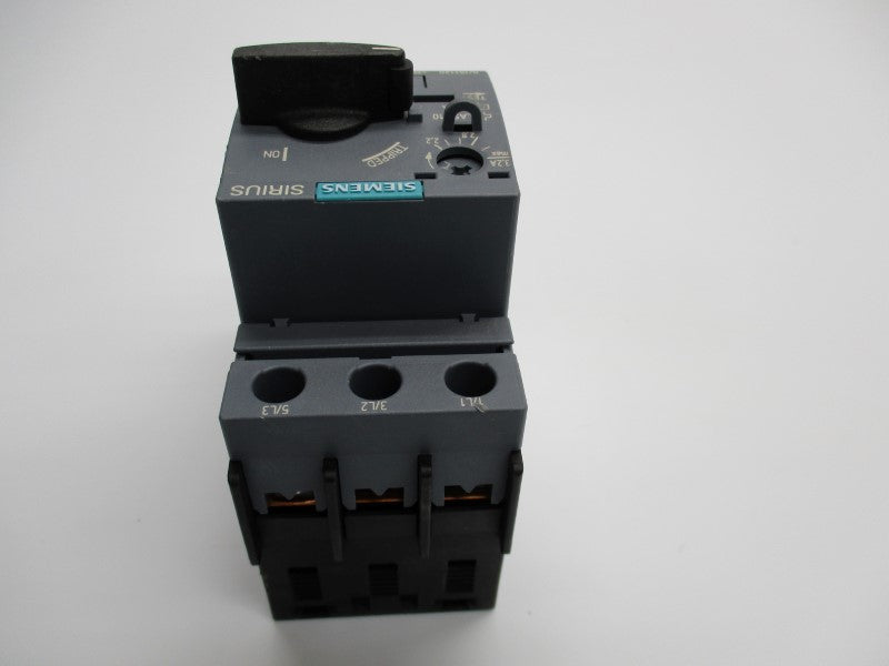 SIEMENS 3RV2011-1DA10 2,2-3,2A 600V UNMP