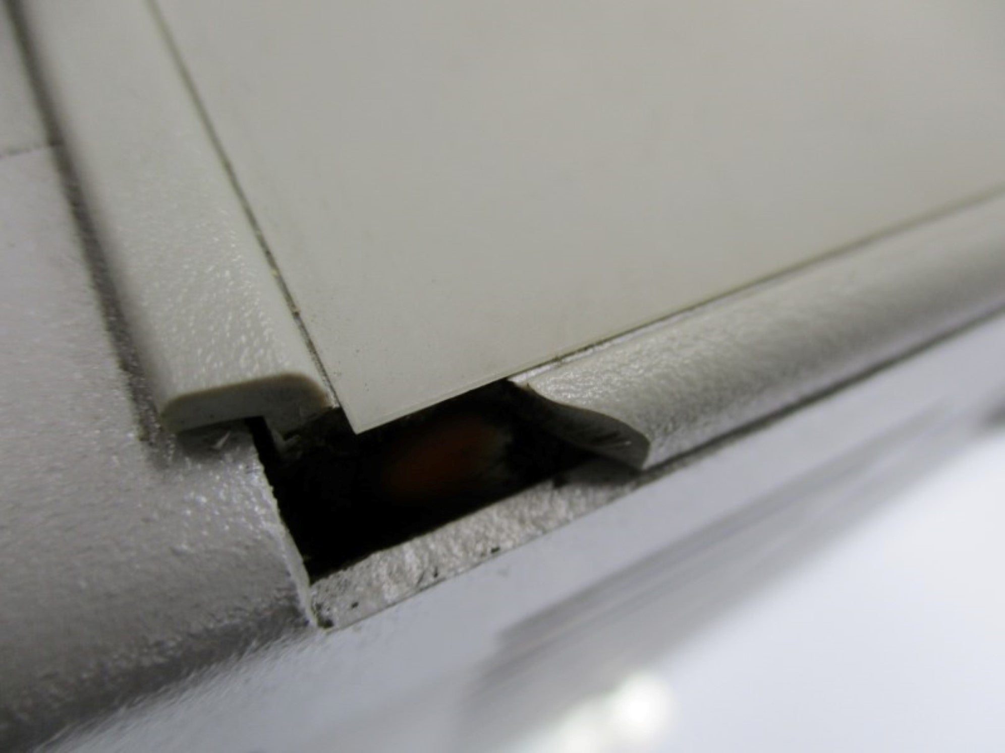 INDUSTRIAL SPARE PART 2098-DSD-HV030-SE SER. B F/W 1.52 (AS PICTURED) REMAN