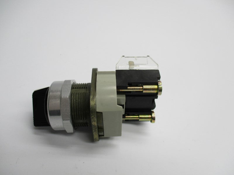 ALLEN BRADLEY 800T-H4A SER. T NSNP