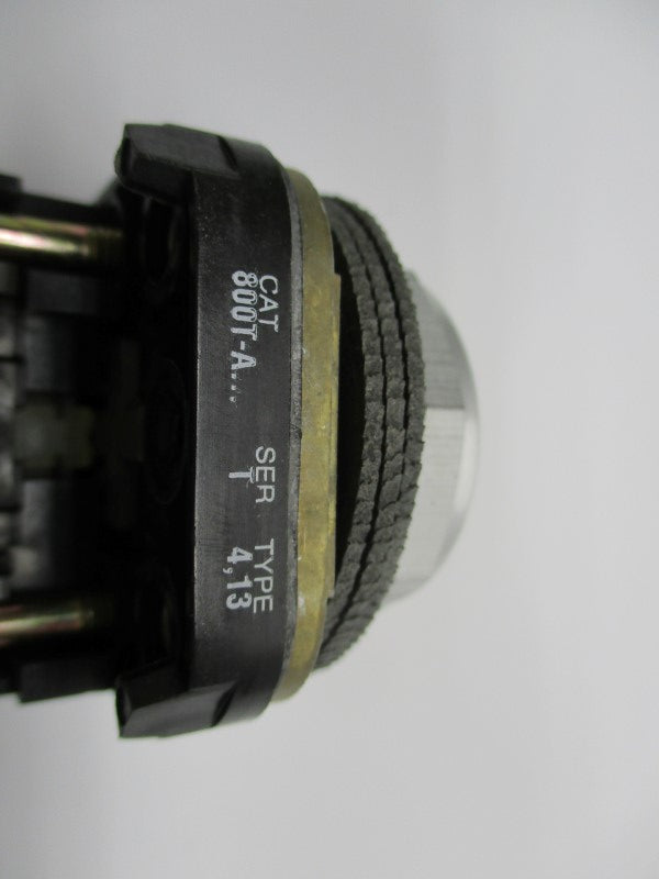 ALLEN BRADLEY 800T-A9D1 SER. T (GY/BL) NSMP