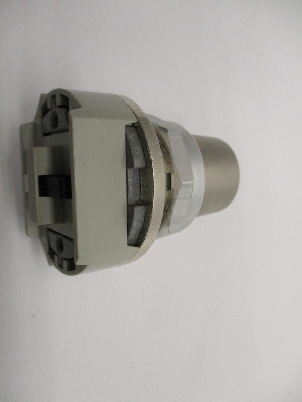 ALLEN BRADLEY 800T-H33 SER. T (NO KEY) NSNP
