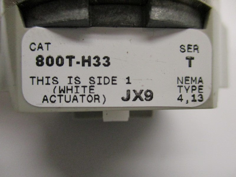 ALLEN BRADLEY 800T-H33 SER. T (NO KEY) NSNP
