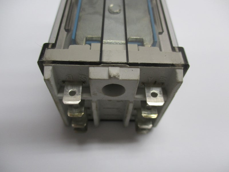 ALLEN BRADLEY 700-HB32Z12 SER. D 12VDC 15A UNMP